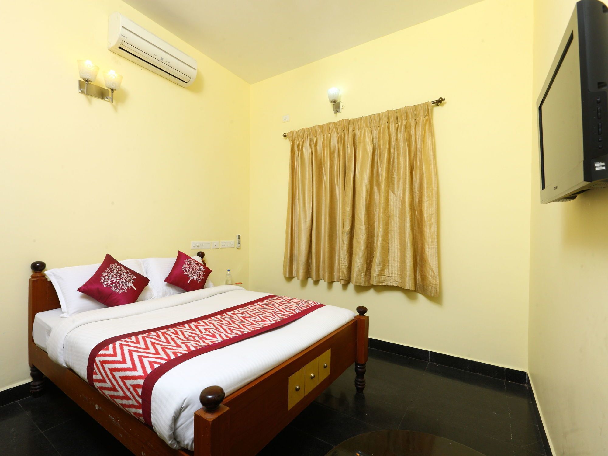 Oyo 10630 Hotel Nano Turf Madurai Dış mekan fotoğraf